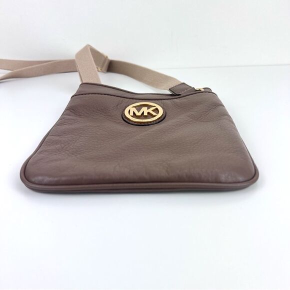 Michael Kors MK Fulton Leather Crossbody Bag Khaki - Picture 5 of 9